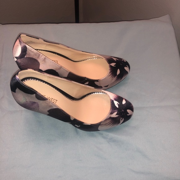 Nine West Floral Satin platform heels - Picture 2 of 12